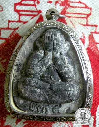 Grosse amulette du Bouddha Phra Pidta - Wat Khao Lem # 131 - Magic of the Buddha