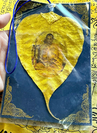 Feuille d'arbre du Bouddha dorée avec Roi Rama IX moine - Wat Suthat # 423 - Magic of the Buddha