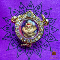 Amulette bille Look Aum Khuman Thong peinte à la main – Wat Païlom (début années 2000) # 718