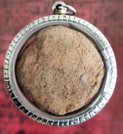Amulettes protectrices fleurs Lanna - Wat Loï Kroh. # 147 - Magic of the Buddha