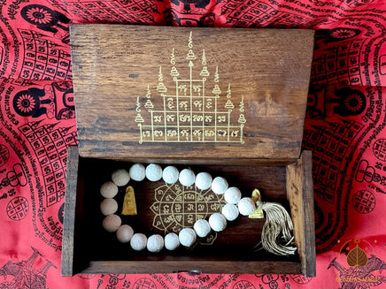 Boîte rituelle de recharge et protection pour amulettes – Yant Mahamongkhön et Yant Gao Yot # 809 Magic of the Buddha