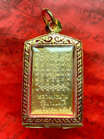 Amulette dorée Luang Phor Parn – Yant Kropetch – Wat Bang Nom Kho (11 mars 1992) # 588