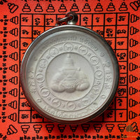 Amulette Luang Pho To "Bouddha ouvrant le monde" et Phaya Rahu - Wat Laksi Ratsamokhon # 830 Magic of the Buddha