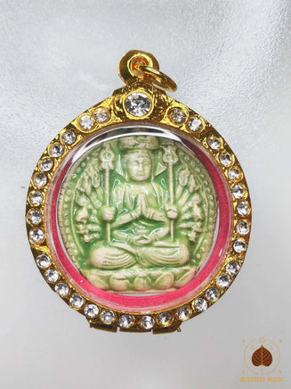 Amulette en céramique de Guan Yin à mille bras Namgyalma - Wat Boman Khunaram # 843 Magic of the Buddha