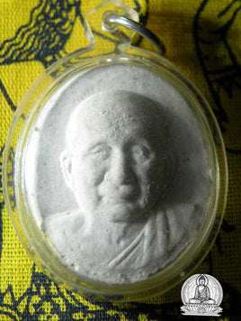 Amulette du centenaire de sa sainteté somdej phra sangharaj. 