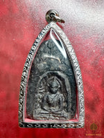 Ancienne amulette Phra Sum Kho en terre cuite noire – Région de Sukhothaï – Bouddha de sagesse et de protection # 878