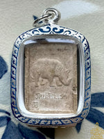 Amulette Phra Phong Pang Om Baht – Très Vénérable Phra Ajarn Sarmlit (Wat Palakrad, années 80) # 589