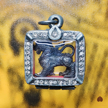 Singharaj Chok Lap en Nawak Loha – Très Vénérable Luang Phor Poon du Wat Pailom # 846 Magic of the Buddha