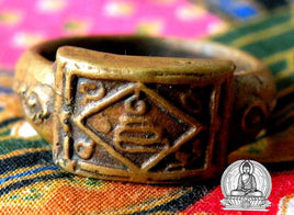 Magic ring of protection and meditation - Wat Kositharam. #73