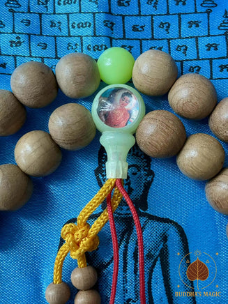 🧿 Grand chapelet chinois en bois précieux – Bille de tête fluorescente aux Trois Bouddhas – Production limitée de temple (Thaïlande) # 798 Magic of the Buddha