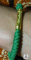 Bracelet bénit porte bonheur Saï Sin vert avec takut dorée - Wat  Bang Phra. # 7
