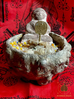 Bol reliquaire ancien en terre cuite avec Bouddhas protecteurs, cire sacrée et sarira multicolores # 673 Magic of the Buddha