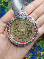 Amulette chinoise de Chenrezi à mille bras # 844 Magic of the Buddha