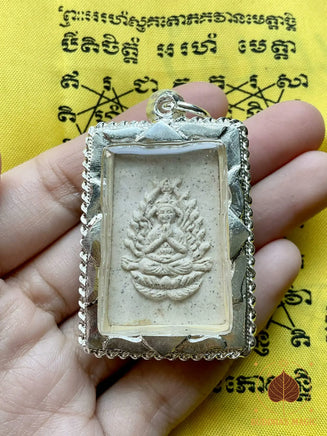 🪷 Amulette Guan Yin à Mille Bras consacrée en 1994 – Wat Tham Khao Noi #794 Magic of the Buddha