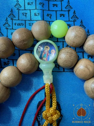 🧿 Grand chapelet chinois en bois précieux – Bille de tête fluorescente aux Trois Bouddhas – Production limitée de temple (Thaïlande) # 798 Magic of the Buddha