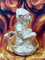 Rare amulette du Dieu singe Hanuman (1978) - Très Vénérable LP Kuay. # 487 - Magic of the Buddha