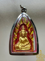 Amulette ancienne de Ksitigarbha entouré de flammes, Bouddha thaï rustique moulé et peint à la main # 857 Magic of the Buddha