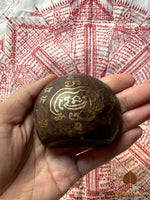 Grosses pépites de fer magique bleu Lek Namphi ornées de Yant # 662