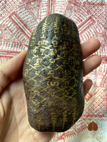 Grosses pépites de fer magique bleu Lek Namphi ornées de Yant # 662