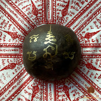 Grosses pépites de fer magique bleu Lek Namphi ornées de Yant # 662