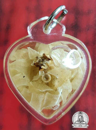 Amulette d'amour fleur sacrée Dok Rak - Phra Ajarn Wicha. 