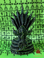 Statuette du Roi des Nâgas à sept têtes en bronze avec bille de cristal des nâgas rouge # 669