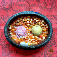 Reliquaire laqué ancien avec chapelet de 28 perles sarira et lotus sacré # 642