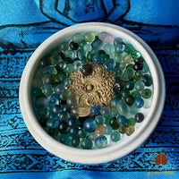 🐍 Pot rituel en céramique bleue et blanche avec amulette Naga et perles reliques Sarira # 803 Magic of the Buddha