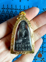 Amulette alchimique Phra Kling Chinabunchon (Roon Koon Ngern Koon Thong) - Très Vénérable Luang Phor Koon # 689