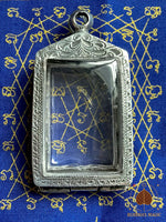 🕉 Reliquaire pour amulettes Phra Somdej – motifs polychromes artisanaux # 682