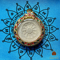 🛞 Amulette Dharmachakra bénie en 1992 par Luang Phor Noi – Wat Thammasala # 805 Magic of the Buddha