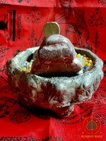 Bol reliquaire ancien en terre cuite avec Bouddhas protecteurs, cire sacrée et sarira multicolores # 673 Magic of the Buddha