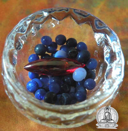 Reliques Sarira bleues et lingam en oeil des Nâgas - Wat Pochaï. # 52 - Magic of the Buddha