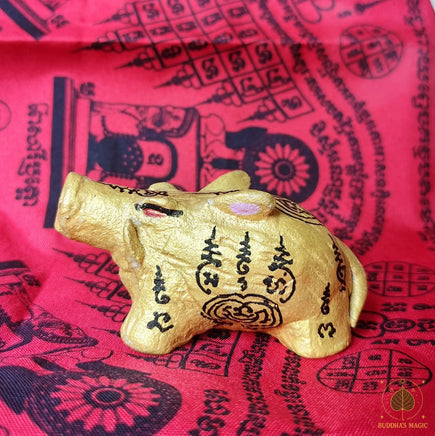 Statuette Phaya Moo sanglier sacré en terre cuite peinte # 855 Magic of the Buddha