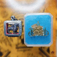 Singharaj Chok Lap en Nawak Loha – Très Vénérable Luang Phor Poon du Wat Pailom # 846 Magic of the Buddha