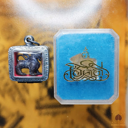 Singharaj Chok Lap en Nawak Loha – Très Vénérable Luang Phor Poon du Wat Pailom # 846 Magic of the Buddha