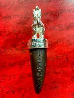 Tiger tooth amulet Kiew Samrit Singh Mahachok Mahaséti – Wat Traimit (2016 edition, n°72/499) # 575