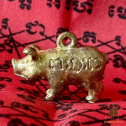 🐖 Amulette cochon "Moo-Moo" (seconde édition – 1998) bénie par Ajarn Sakorn # 713 Magic of the Buddha