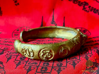 🔱 Bracelet sacré en bronze de Luang Phor Kliang Técha-Thammo – Wat Srithad # 791 Magic of the Buddha