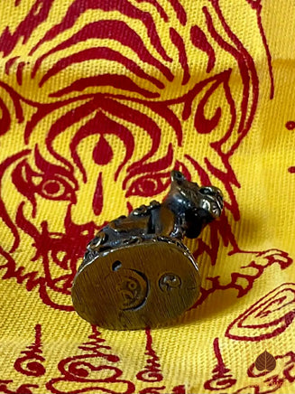 🐯 Amulette Tigre Phaya Seuar Roon Mang Mee Tawee Sap - Vénérable Luang Phor Luea du Wat Tha Mai Nuea # 835 Magic of the Buddha