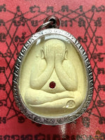 Amulette protectrice Phra Pidta Yant Trinisinghae - Wat Tham Singtho Thong # 832 Magic of the Buddha