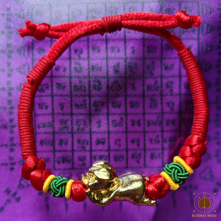 Bracelet de charme cochon doré de Yue Lao – Wat Wang Tah Sian, Hong Kong # 891 Magic of the Buddha