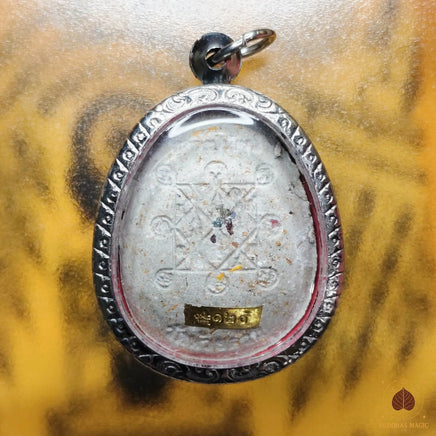 Amulette protectrice Phra Pidta Jumbo Roon Plodnee Song Traimas - Très Vénérable Luang Phor Path du Wat Huay Duan # 847 Magic of the Buddha